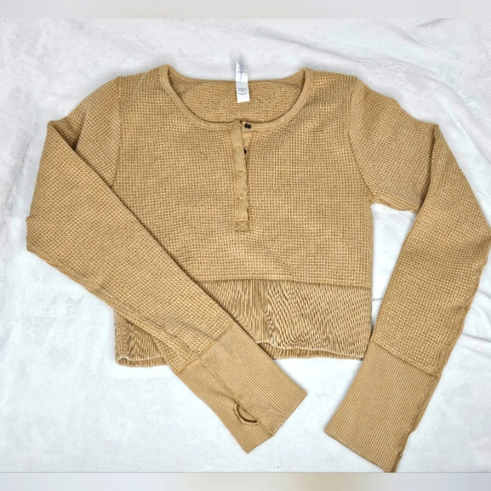 Juniors Long Sleeved Cropped Thermal Top